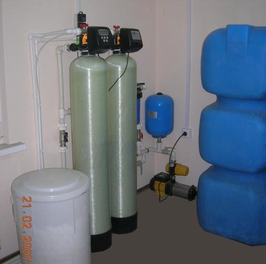 Комплект из установки умягчения и установки обезжелезивания воды